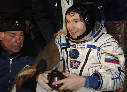 Expedition 12 Landing