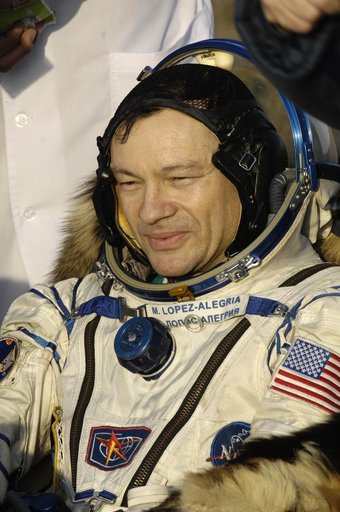Expedition 14 Landing