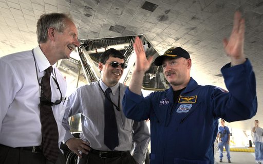 STS-124 Space Shuttle Discovery Landing