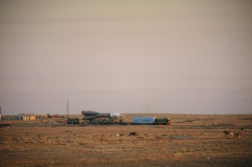 Expedition 18 Soyuz TMA-13 Rollout