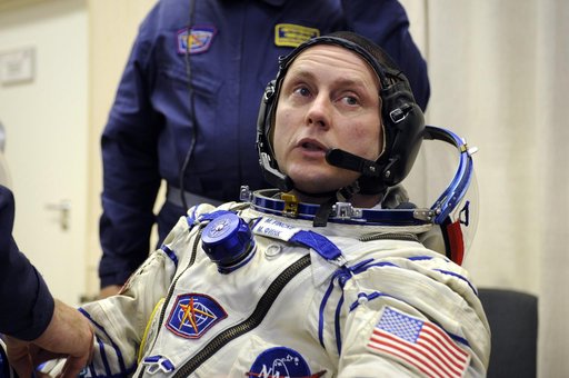 Expedition 18 Suit-up