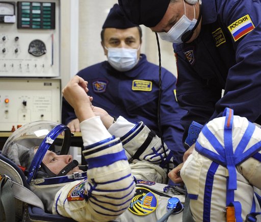 Expedition 18 Suit Pressure Check