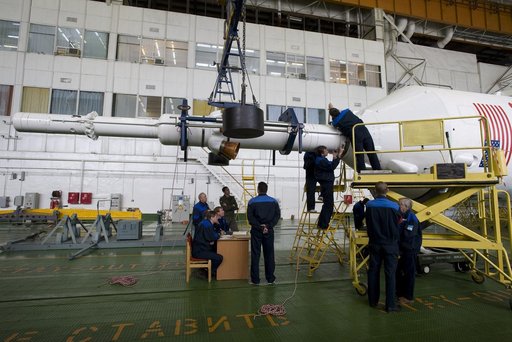 Expedition 19 Soyuz Assembly