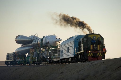 Expedition 19 Soyuz Rollout