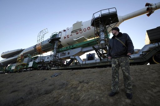 Expedition 19 Soyuz Rollout