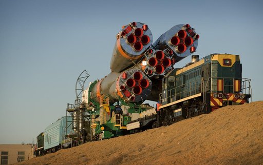 Expedition 19 Soyuz Rollout