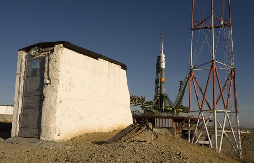 Expedition 19 Soyuz Erection