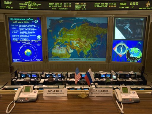Expedition 19 Docks to ISS