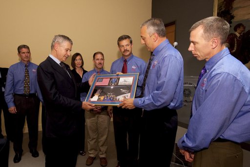 STS-125 Crew Visit Italian Embassy