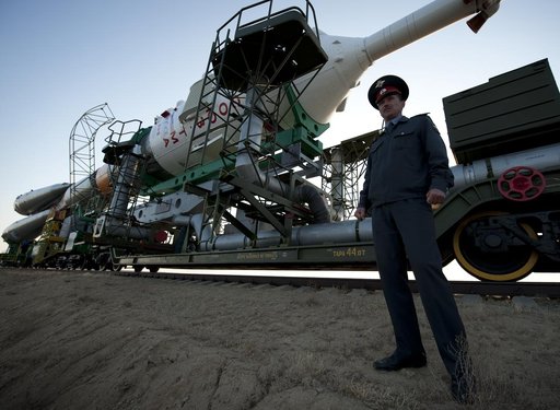 Expedition 21 Soyuz Rollout