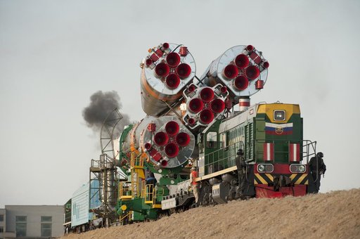 Expedition 21 Soyuz Rollout