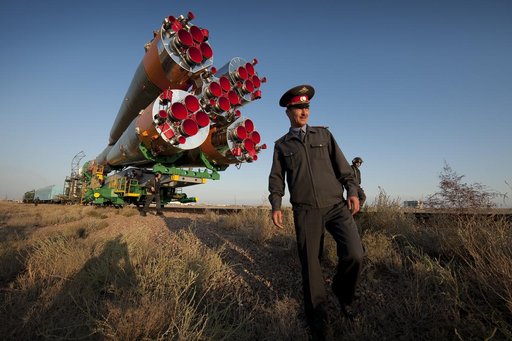 Expedition 21 Soyuz Rollout