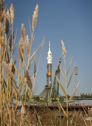 Expedition 21 Soyuz Rollout