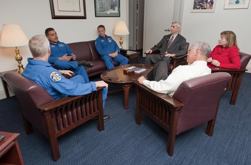 STS-128 Administrator Visit