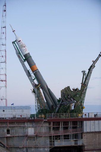 Expedition 22 Soyuz Rollout