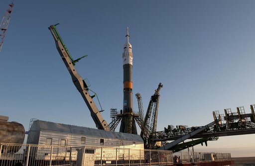Expedition 22 Soyuz Rollout