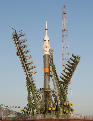 Expedition 22 Soyuz Rollout
