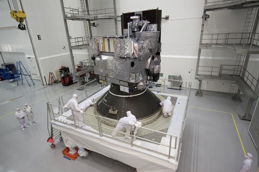 KSC-2010-1572