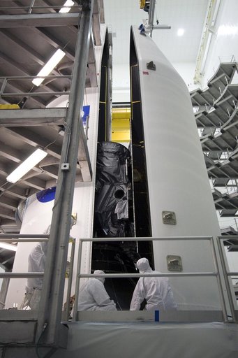 KSC-2010-1585