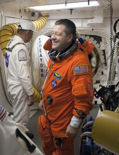 KSC-2010-1695
