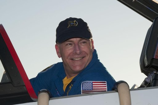 KSC-2010-1975