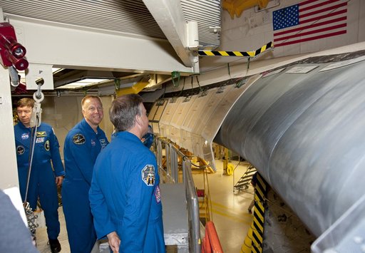 KSC-2010-3995