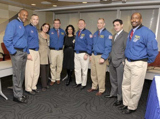 White House Fellows meet with STS-129 Crew
