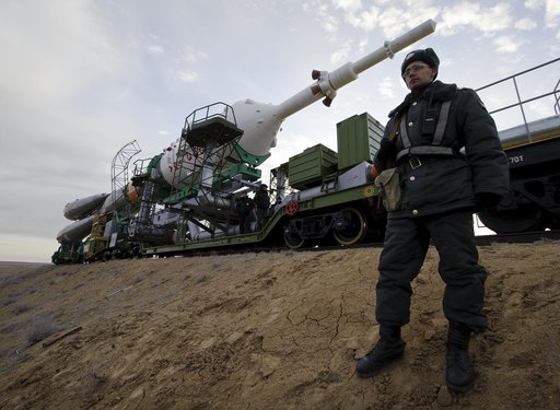 Expedition 23 Soyuz Rollout