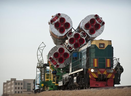 Expedition 23 Soyuz Rollout