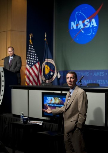 NASA Chief Technologist Hosts Town Hall