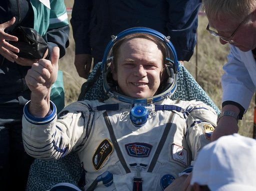 Soyuz TMA-17 Lands