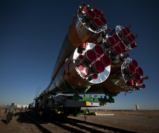 Expedition 24 Soyuz Rollout