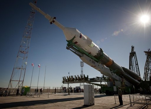 Expedition 24 Soyuz Rollout