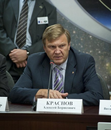 Expedition 24 Docks to ISS