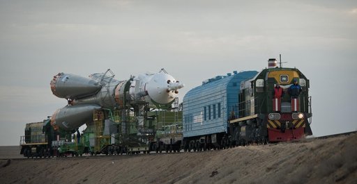 Expedition 25 Soyuz Rollout