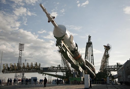Expedition 25 Soyuz Rollout
