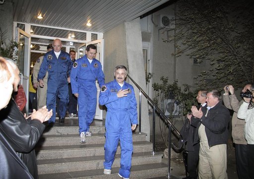 Expedition 25 Preflight