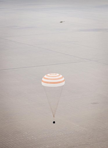 Expedition 25 Soyuz Landing