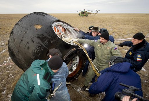 Expedition 25 Soyuz Landing