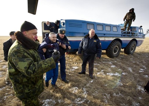 Expedition 25 Soyuz Landing