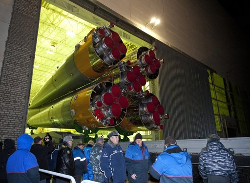 Expedition 26 Soyuz Rollout