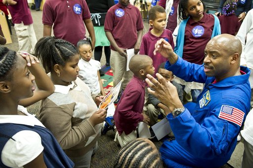 Leland Melvin Meets with Elementary Students