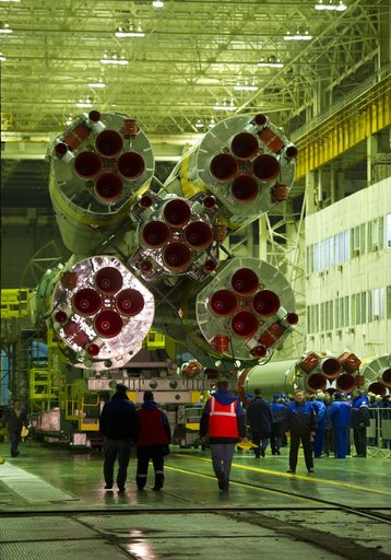 Expedition 27 Soyuz Rollout