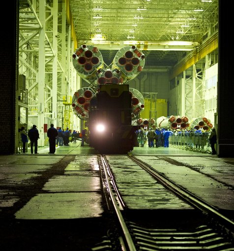 Expedition 27 Soyuz Rollout