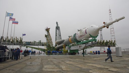 Expedition 27 Soyuz Rollout