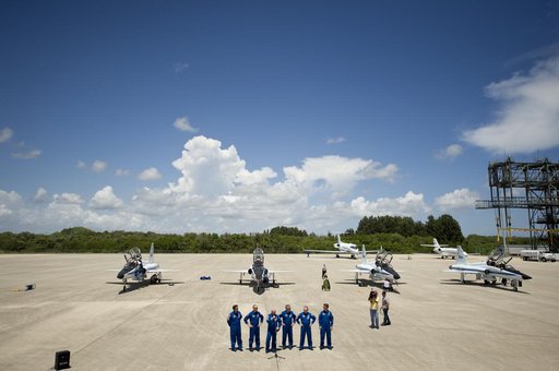 STS-134 Crew Arrival
