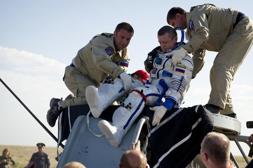 Expedition 27 Landing