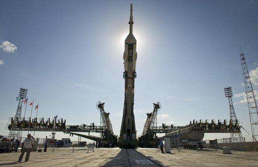 Expedition 28 Soyuz Rollout