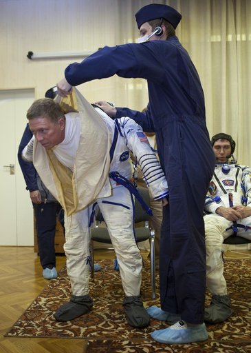 Expedition 28 Preflight