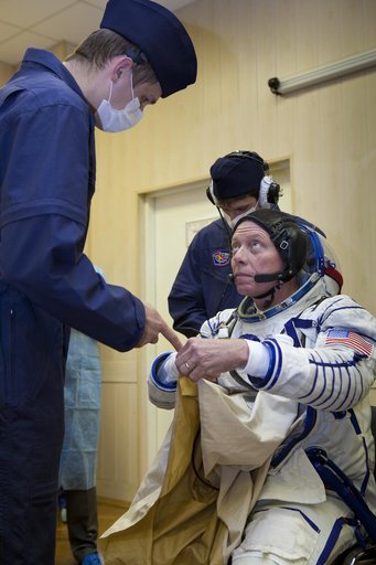 Expedition 28 Preflight